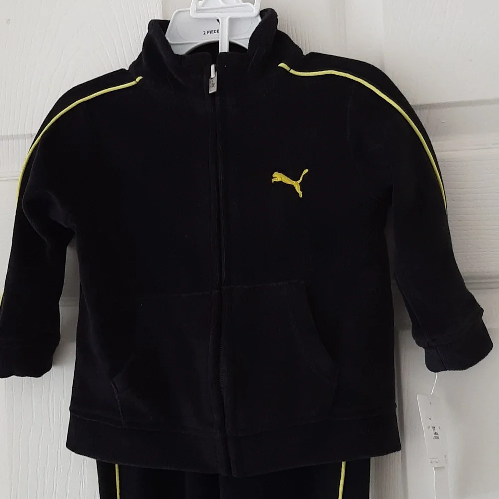 Puma NWT 12M Toddler Black and Yellow Velour Tracksuit - Picture 2 of 7